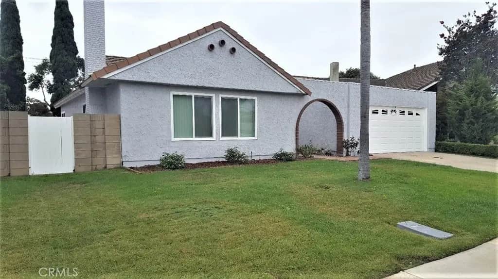 8884 Thames River Avenue, Fountain Valley, CA — listing photo 1