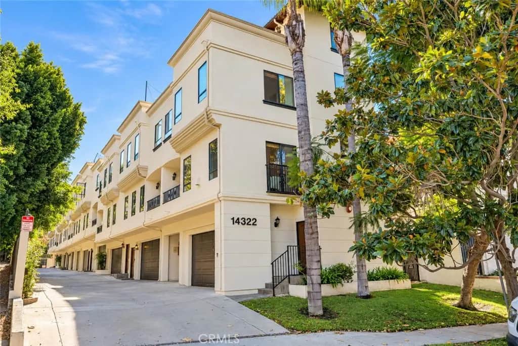 14322 Dickens Street 1, Sherman Oaks, CA — listing photo 1
