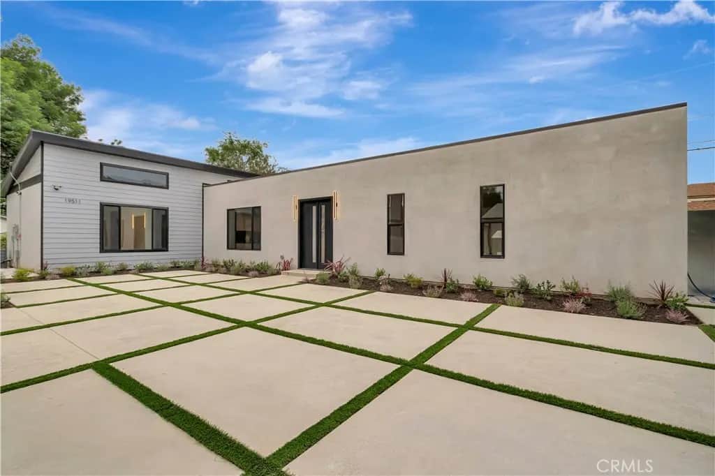 19511 Cantara Street, Reseda, CA — listing photo 1