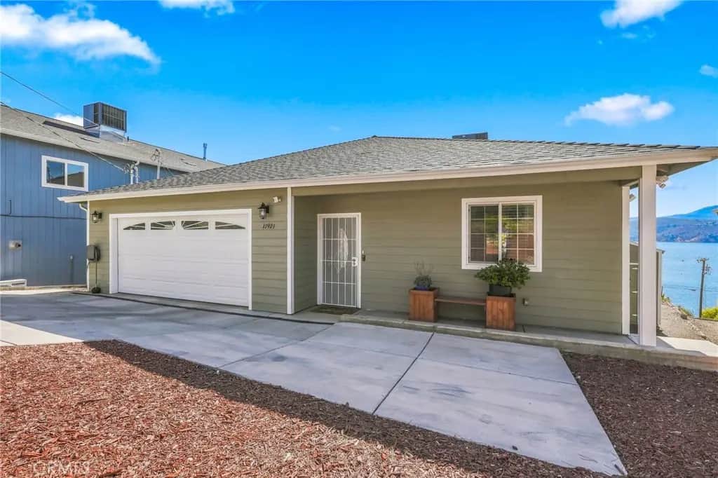 11921 Lakeshore, Clearlake, CA — listing photo 1