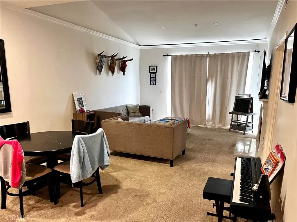 2243 Martin 409, Irvine, CA — listing photo 1