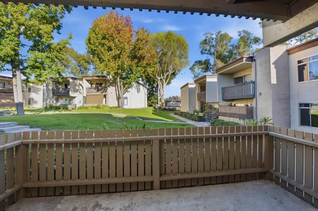 432 Edgehill Lane 57, Oceanside, CA — listing photo 1