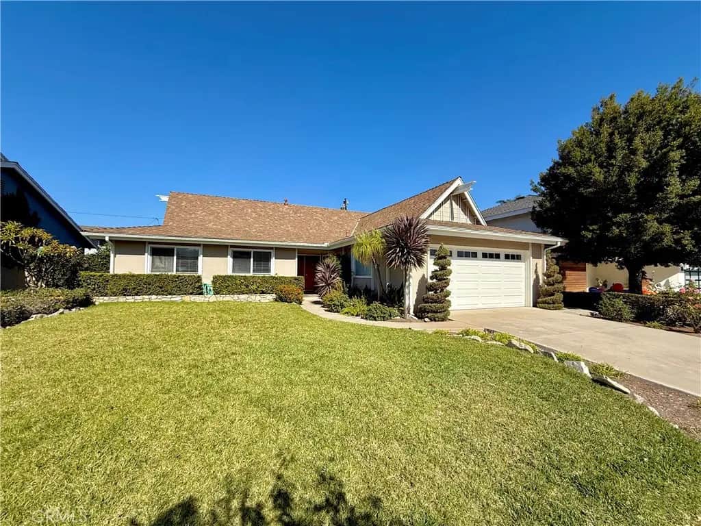 6141 Montecito Drive, Huntington Beach, CA — listing photo 1