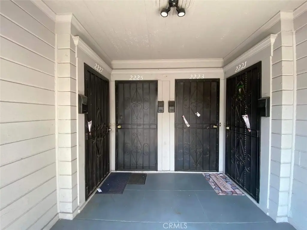 2221 Ellendale, Los Angeles, CA — listing photo 1