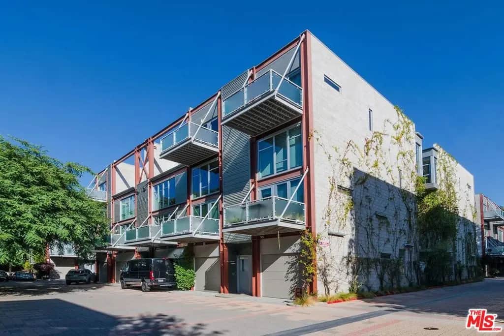 3450 Cahuenga Boulevard 502, Los Angeles, CA — listing photo 1