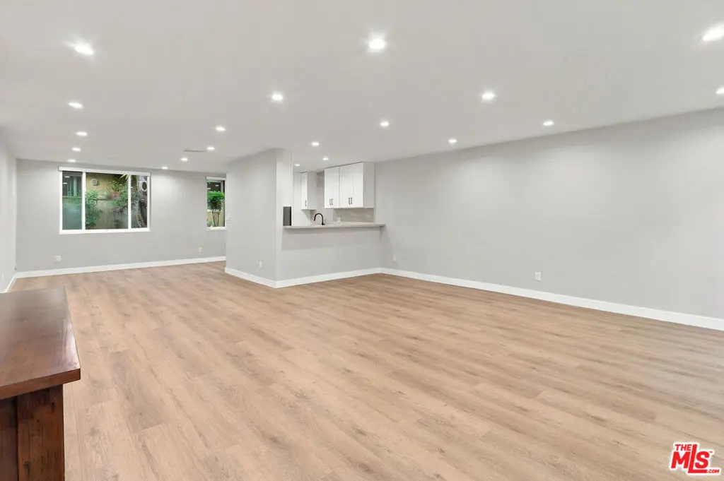 4610 Densmore Avenue 12A, Encino, CA — listing photo 1