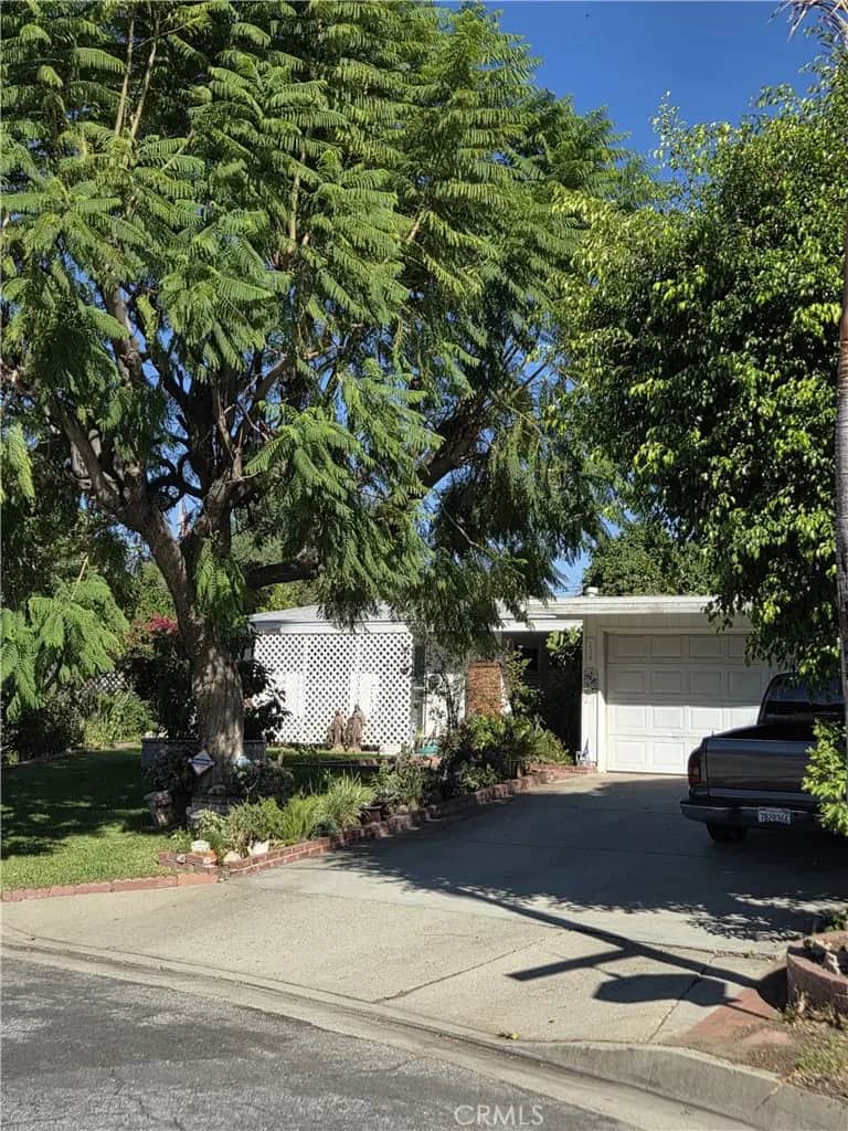 236 N Viceroy, Azusa, CA — listing photo 1