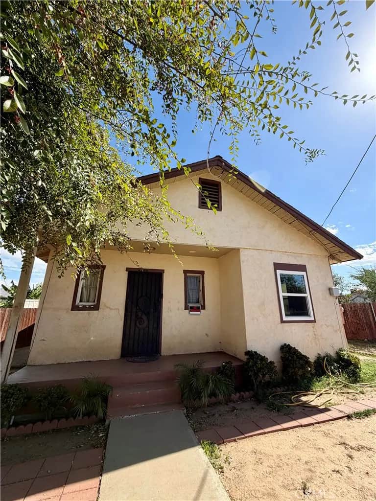 4264 Victoria, Riverside, CA — listing photo 1