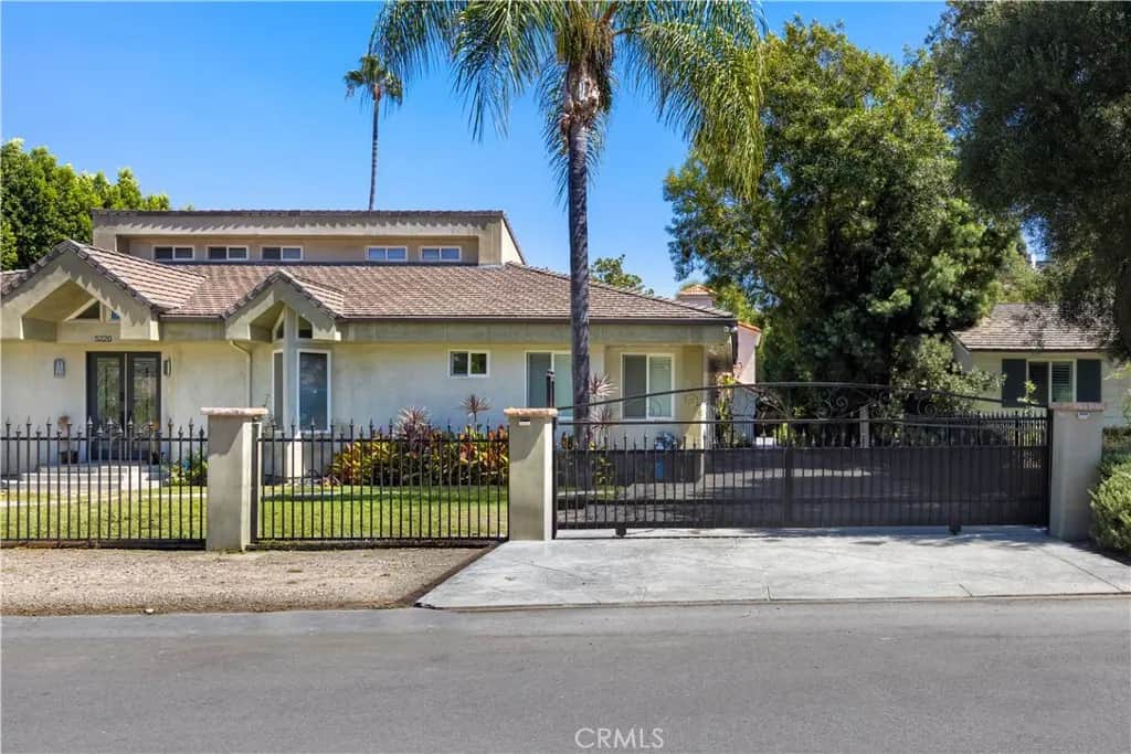 5220 Quakertown, Woodland Hills, CA — listing photo 1
