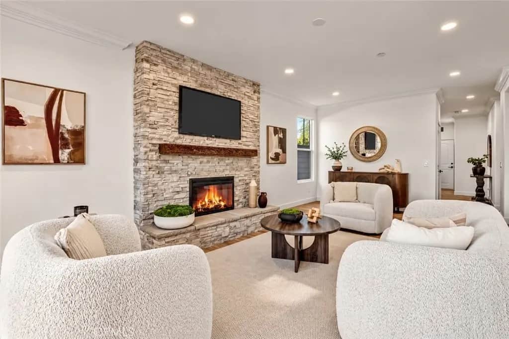 20151 Strathern Street, Winnetka, CA — listing photo 1