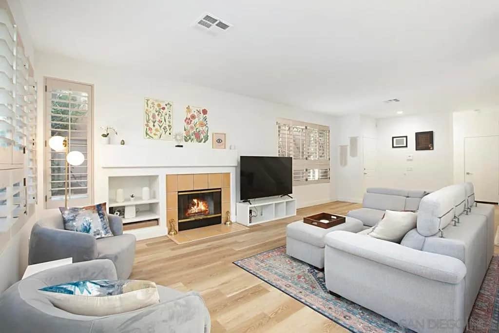 5554 Renaissance Ave. 3, San Diego, CA — listing photo 1