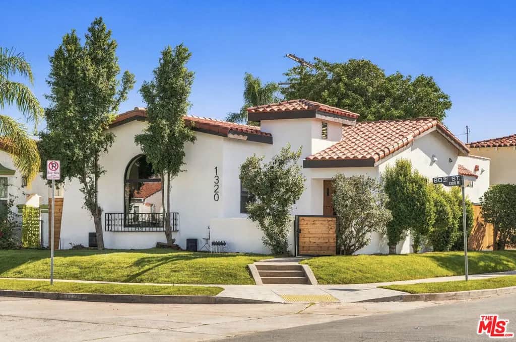1320 W 80th Street, Los Angeles, CA — listing photo 1