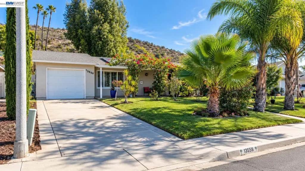 13559 Acton Ave, Poway, CA — listing photo 1