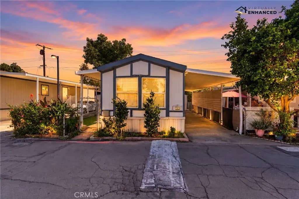 1461 W Mission 53, Pomona, CA — listing photo 1