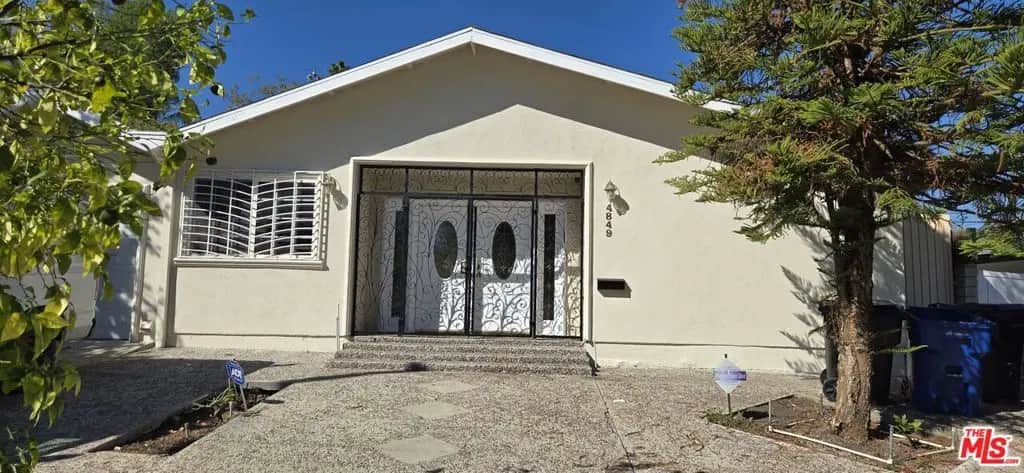 4849 Lindley Avenue, Tarzana, CA — listing photo 1