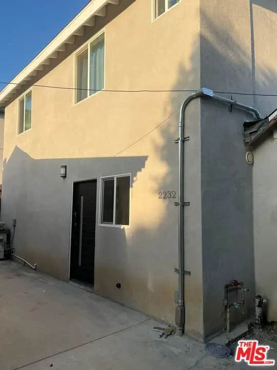 2232 S Spaulding Avenue 2, Los Angeles, CA — listing photo 1