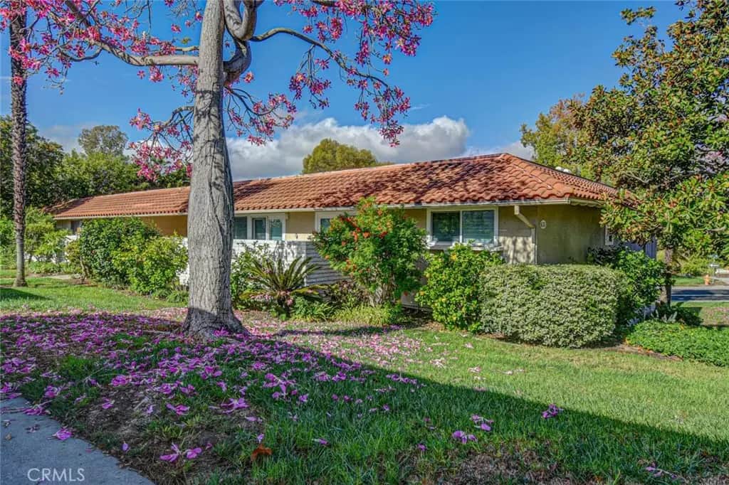 633 Avenida Sevilla O, Laguna Woods, CA — listing photo 1