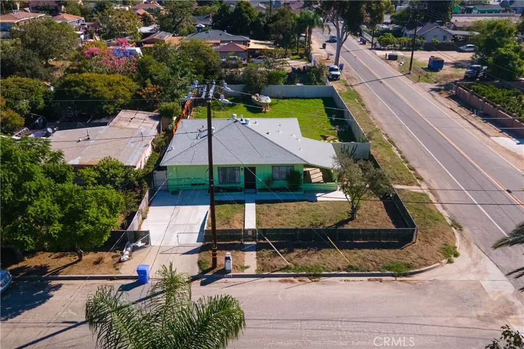 3005 Arizona, San Bernardino, CA — listing photo 1