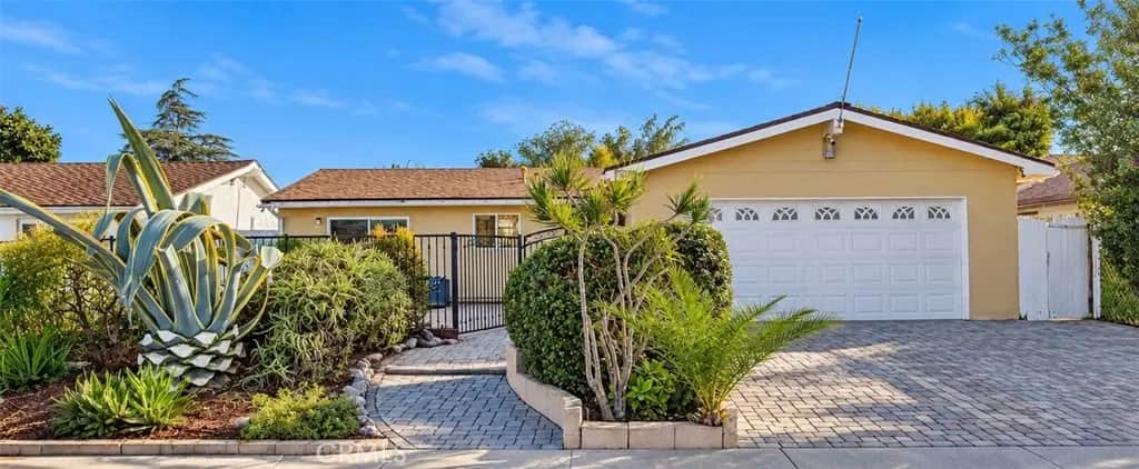 8142 Blaylock Drive, Huntington Beach, CA — listing photo 1