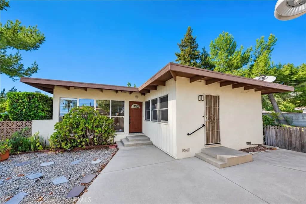 643 E Foothill Boulevard, Glendora, CA — listing photo 1