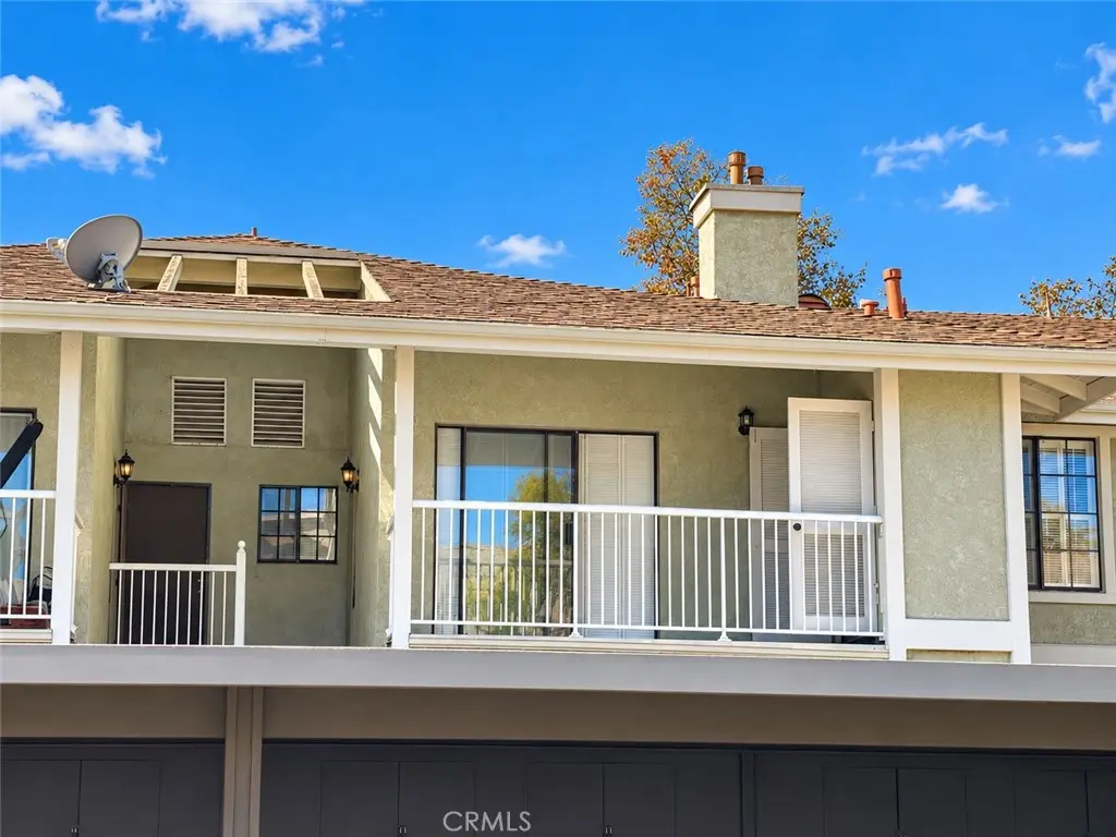 1101 Packers #2 Circle C12, Tustin, CA — listing photo 1