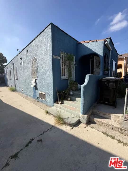 582 E 67th Street, Inglewood, CA — listing photo 1