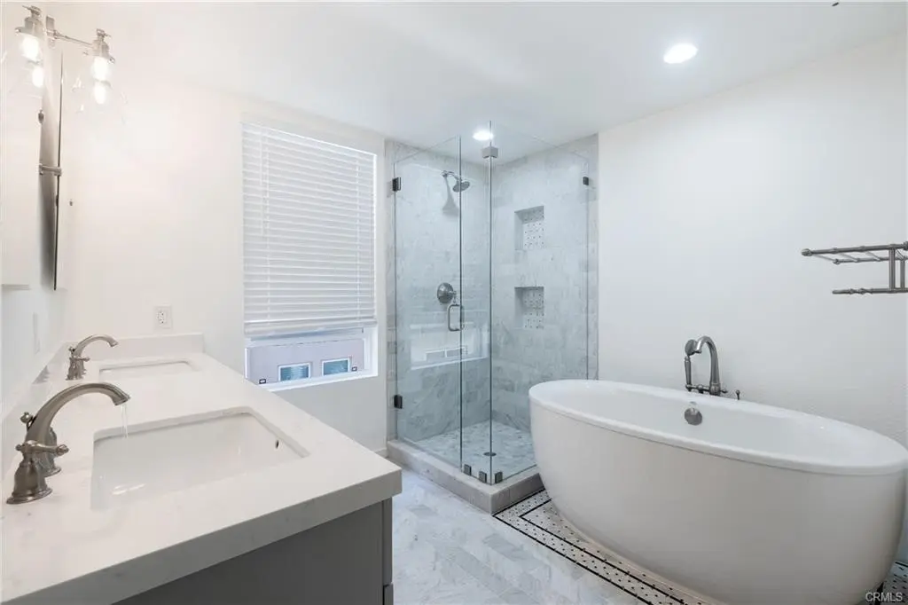 6020 Seabluff 130, Playa Vista, CA — listing photo 1