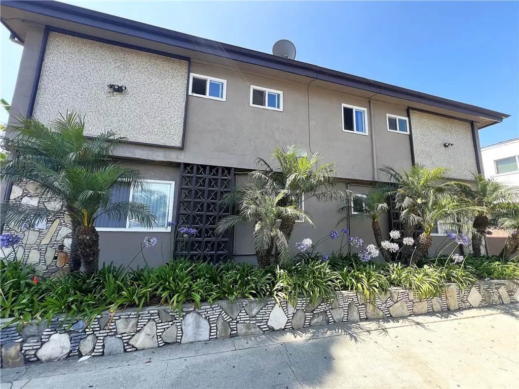 4750 W Broadway B, Hawthorne, CA — listing photo 1