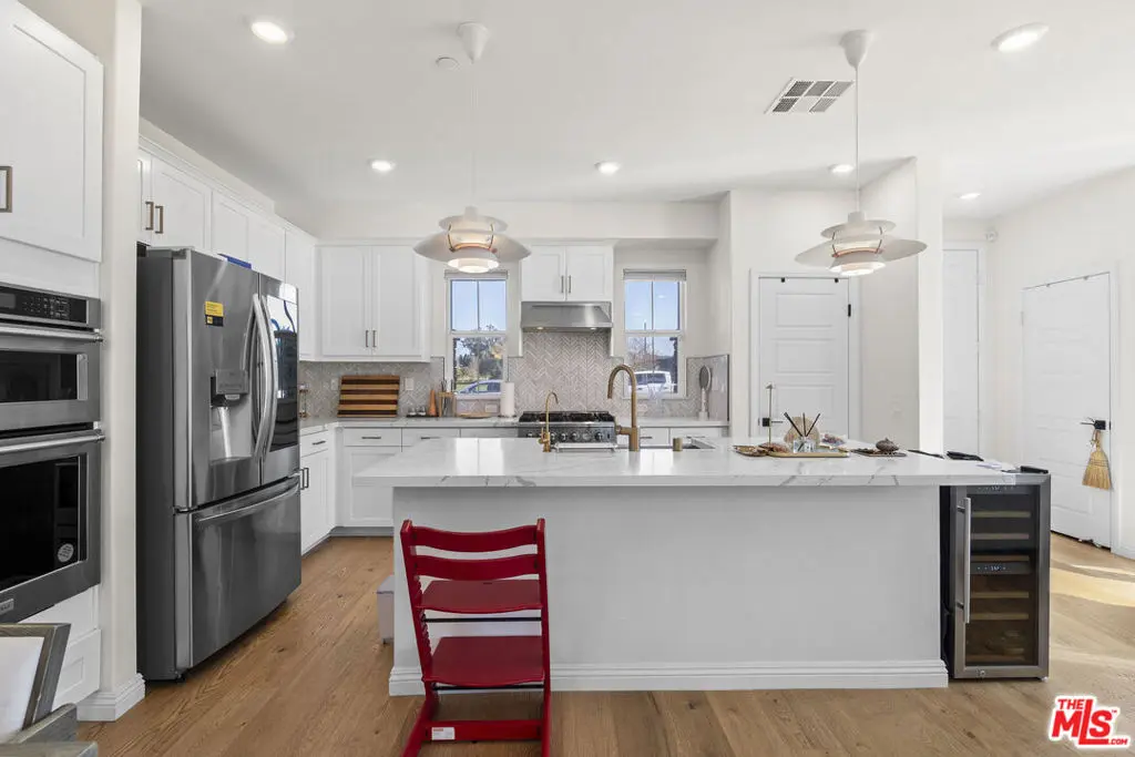 27751 Dyer Way, Santa Clarita, CA — listing photo 1
