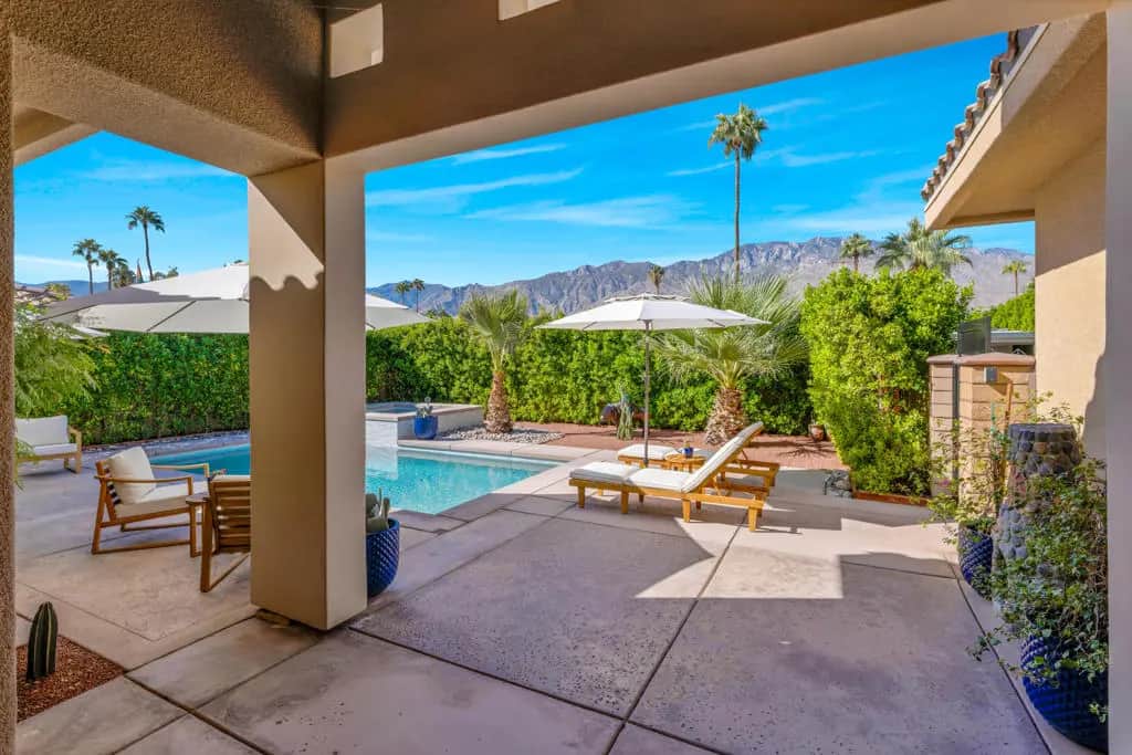 742 S Mountain View Drive, Palm Springs, CA — listing photo 1