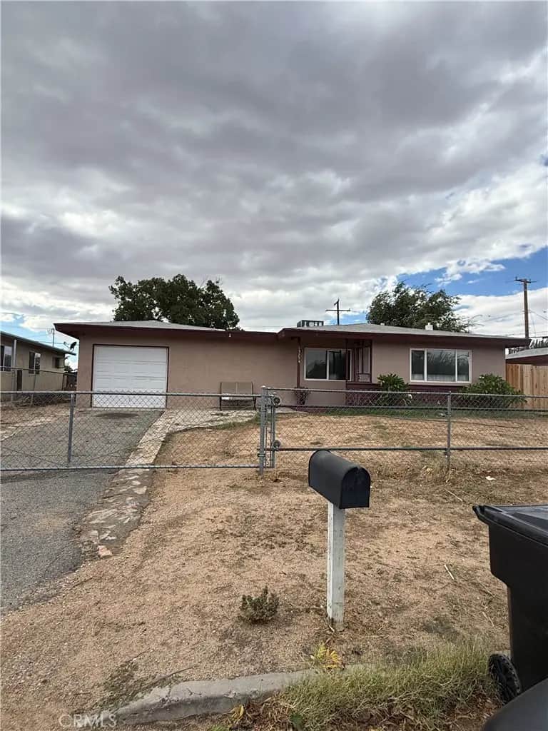15254 Las Piedras Drive, Victorville, CA — listing photo 1
