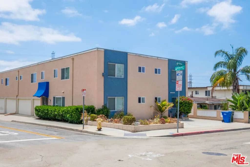 2622 Vanderbilt Lane H, Redondo Beach, CA — listing photo 1