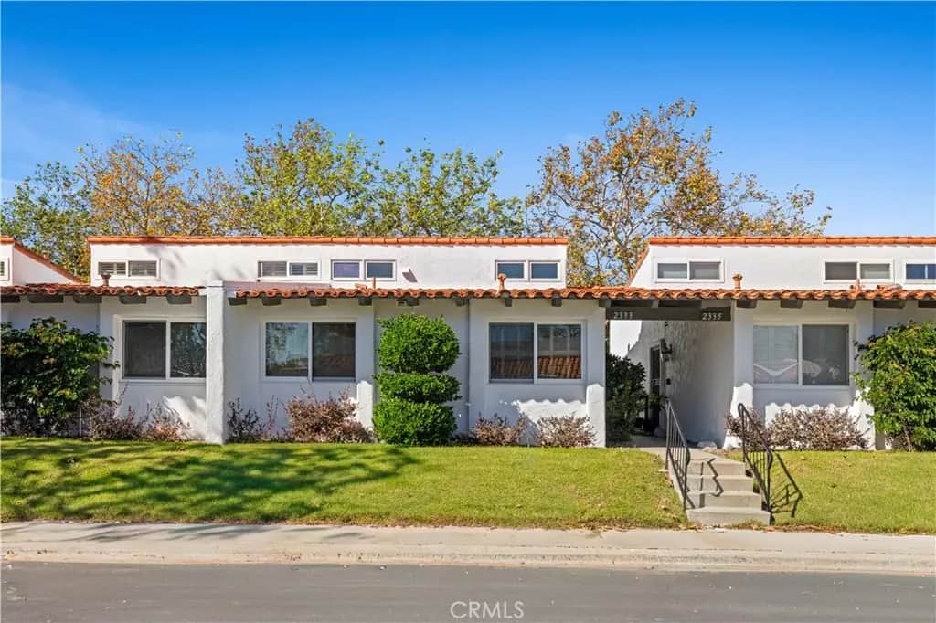 2333 Vista Huerta, Newport Beach, CA — listing photo 1
