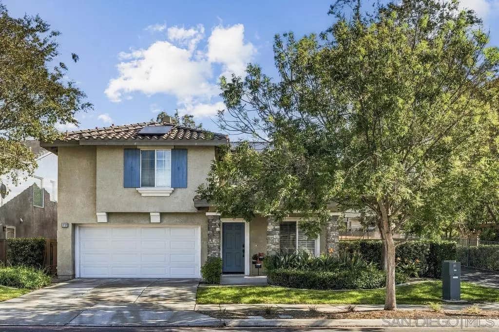 1712 Creekside Lane, Vista, CA — listing photo 1