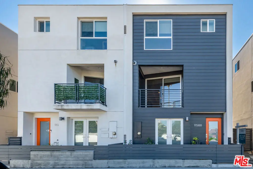 11588 Riverside Drive, North Hollywood, CA — listing photo 1