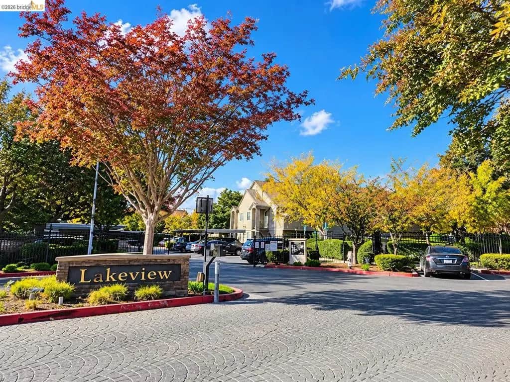 1283 Lakeview Cir, Pittsburg, CA — listing photo 1