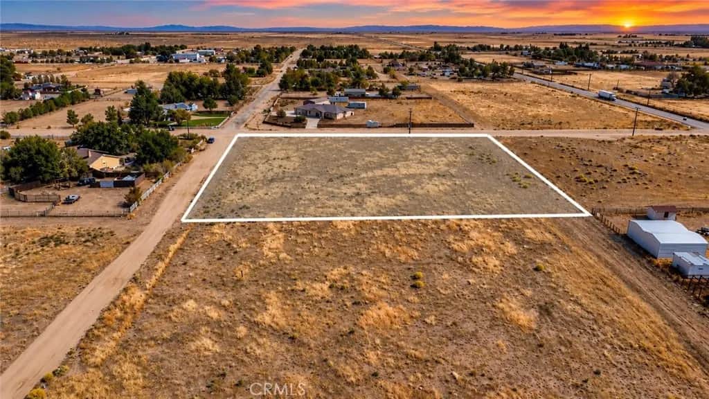 1 85th Street W, Antelope Acres, CA — listing photo 1