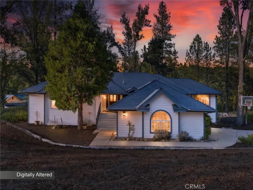 46055 Sutton, Oakhurst, CA — listing photo 1