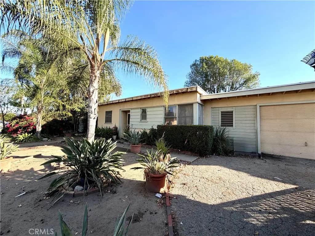 252 E Camino Real, Monrovia, CA — listing photo 1