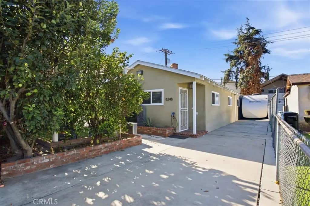 8250 Priscilla, Downey, CA — listing photo 1