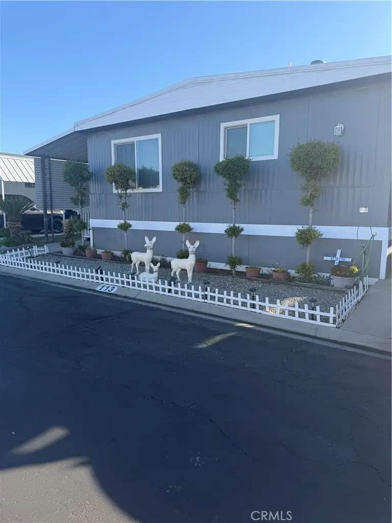 9391 California Ave 113, Riverside, CA — listing photo 1
