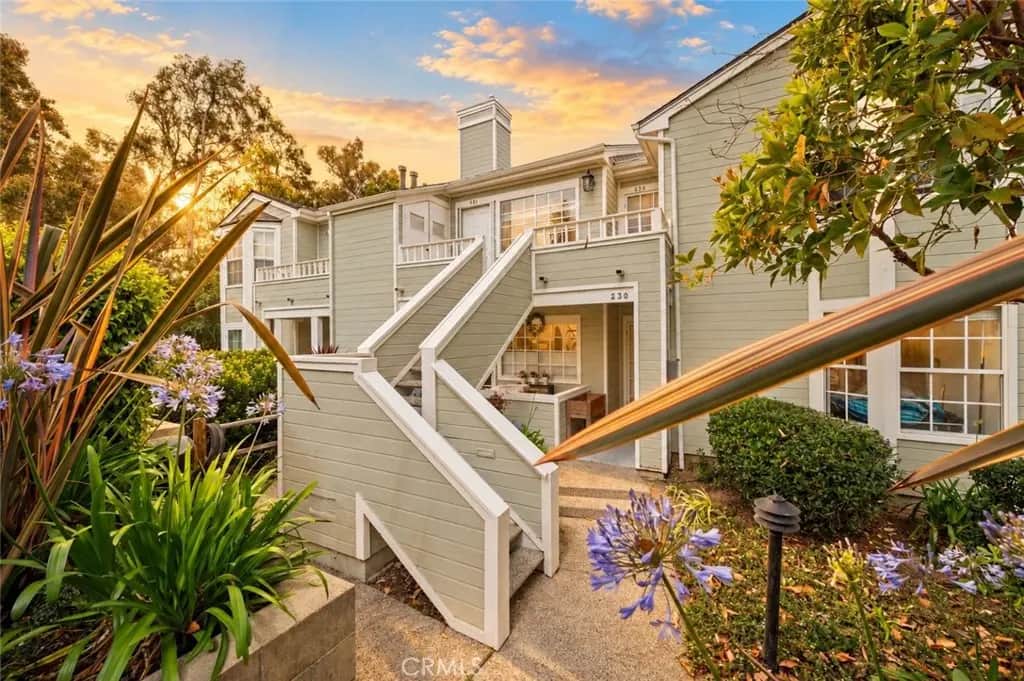 7626 Hollister Avenue 331, Goleta, CA — listing photo 1