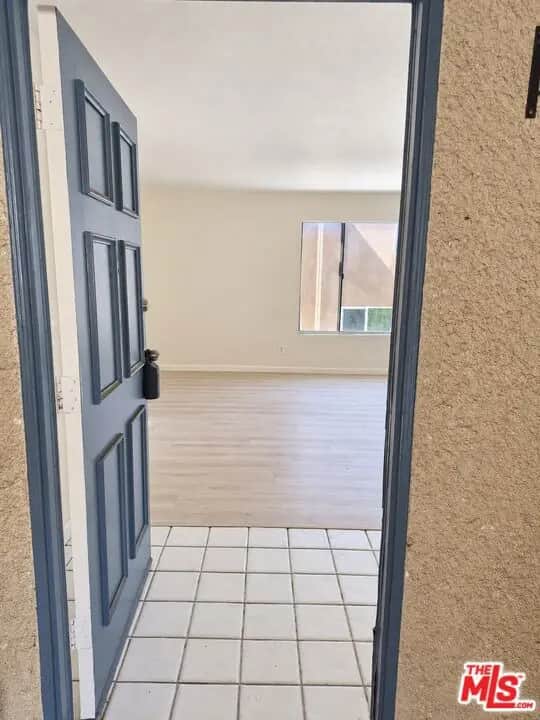 10901 Laurel Canyon Boulevard 209, San Fernando, CA — listing photo 1