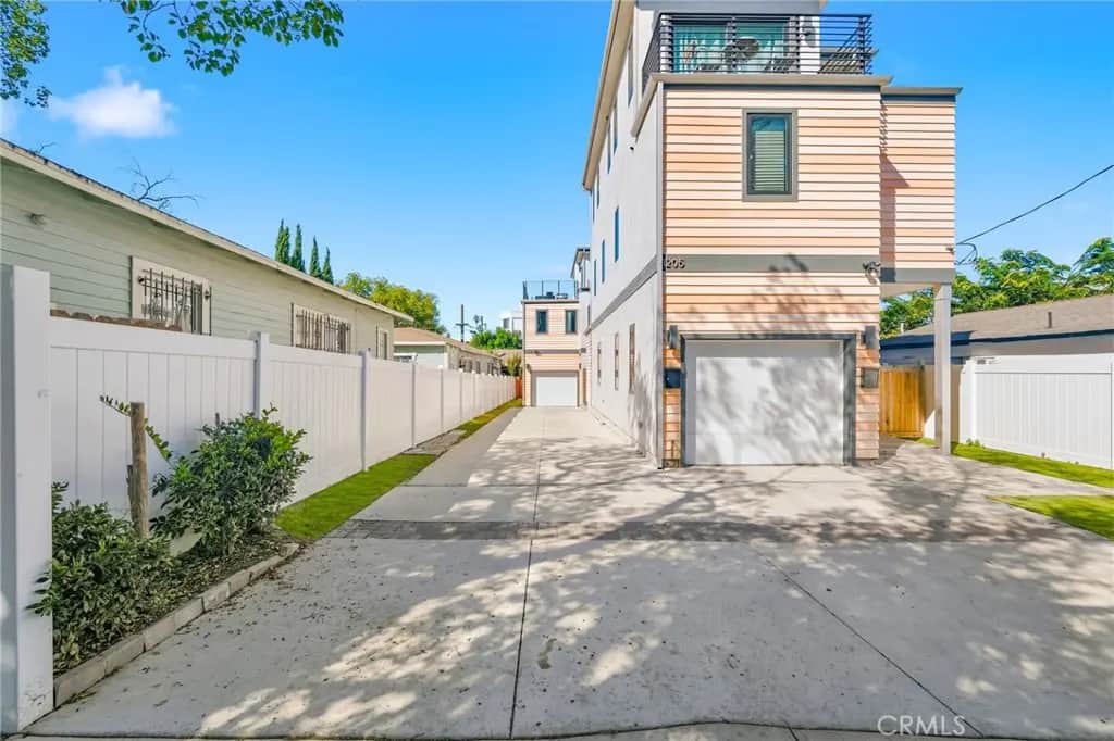 1207 Manzanita St, Los Angeles, CA — listing photo 1