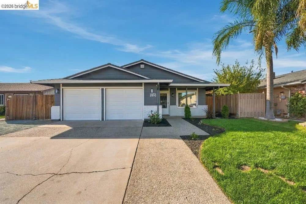 1051 Locust Ave, Manteca, CA — listing photo 1