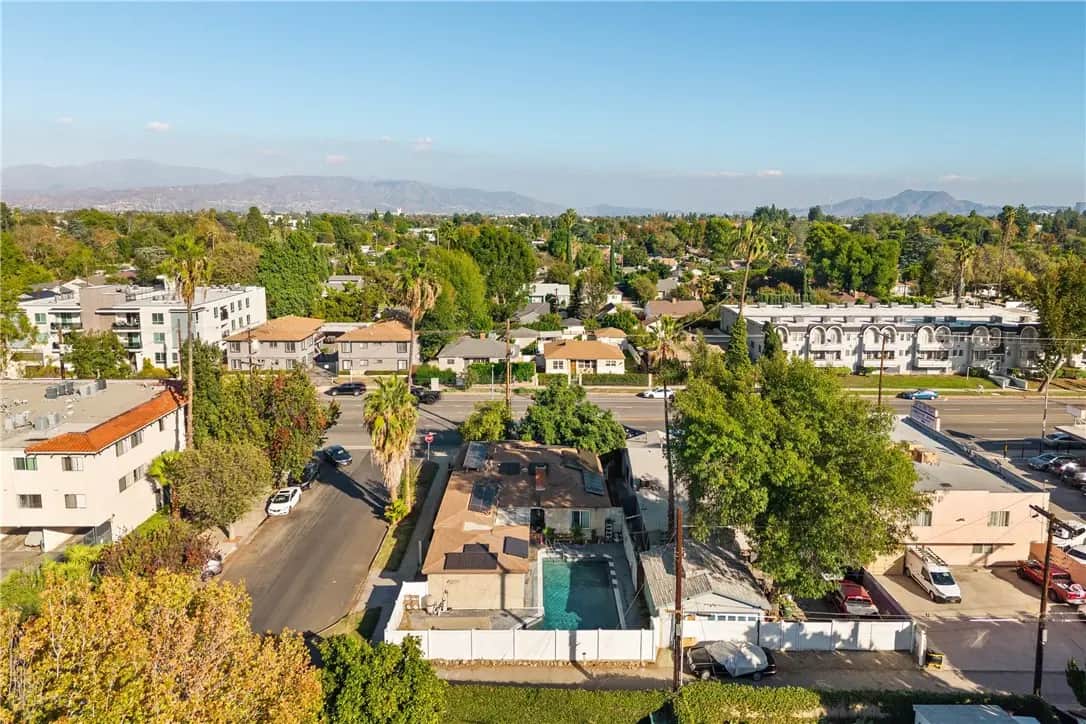 6059 Woodman Avenue, Van Nuys, CA — listing photo 1