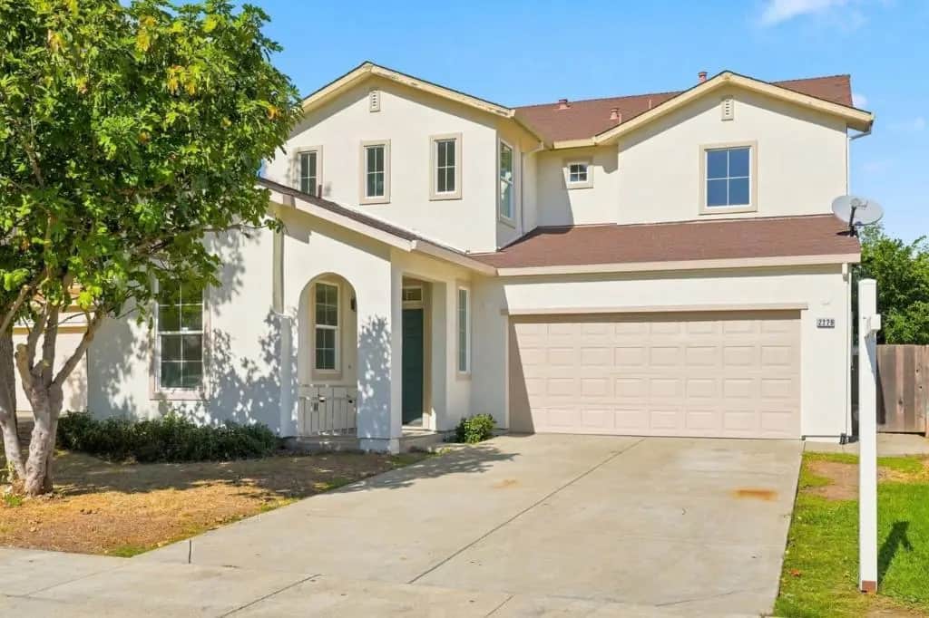 2229 Country Oak Lane, Stockton, CA — listing photo 1