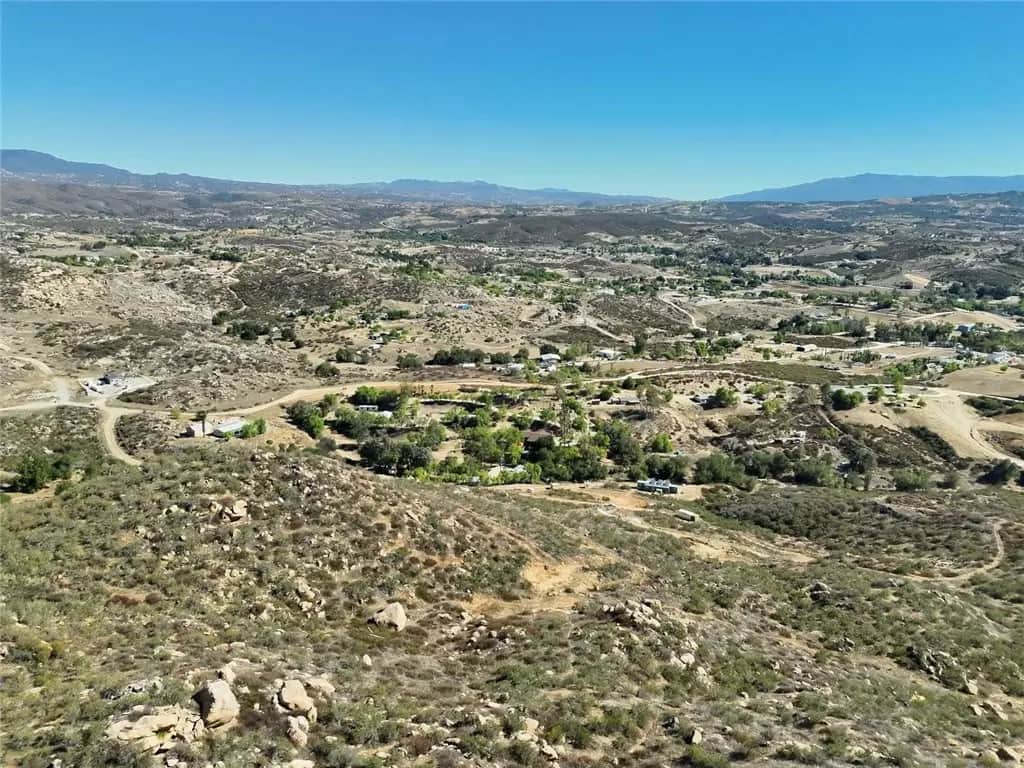 17 Remuda Drive, Temecula, CA — listing photo 1