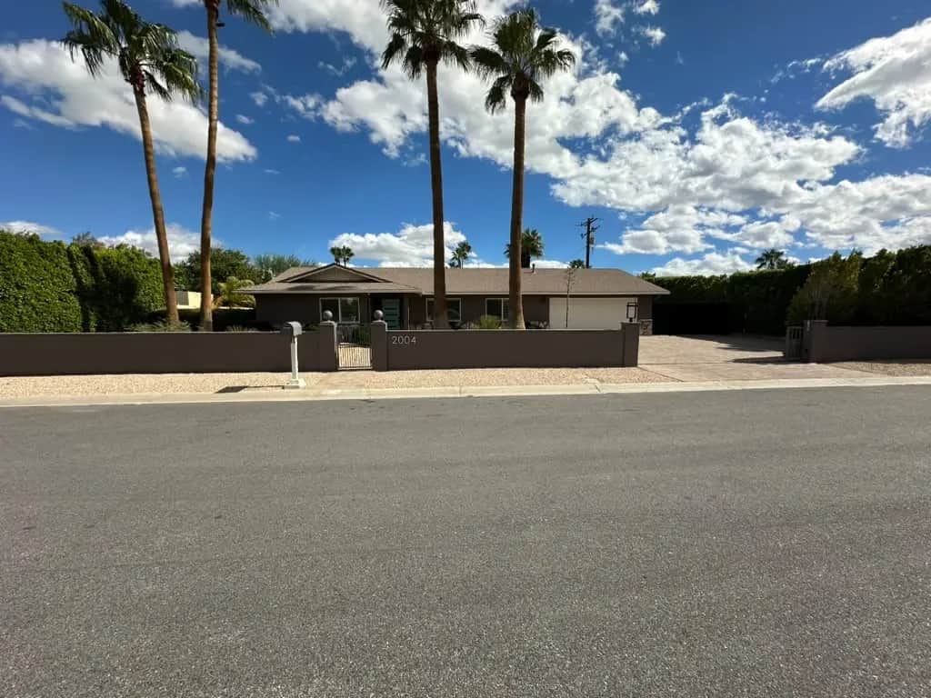 2004 N San Antonio, Palm Springs, CA — listing photo 1