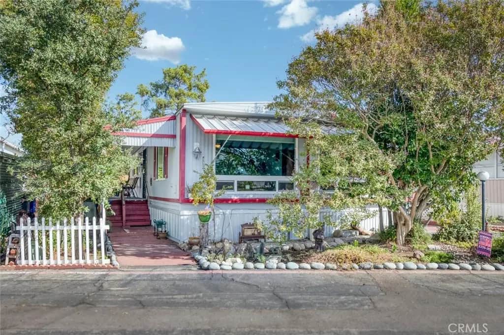 1724 Minnewawa 98, Clovis, CA — listing photo 1